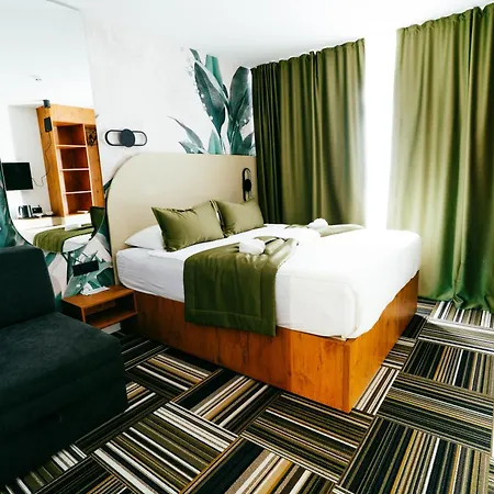 Hotel Park Inn, 3*