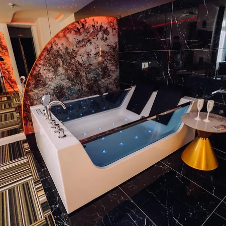 Park Inn, Hotel